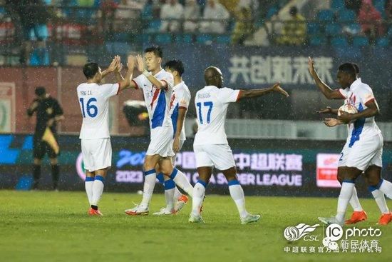 马夏尔在2019年签署了一份五年合同，其中包括一项将合同延长至2025年6月的条款。